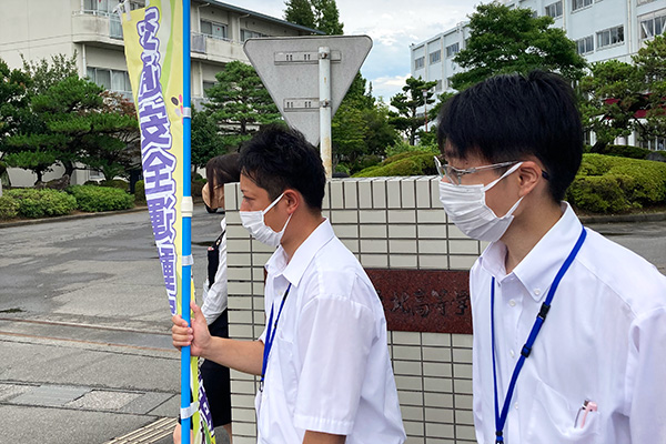 藤枝北高等学校正門前【写真】