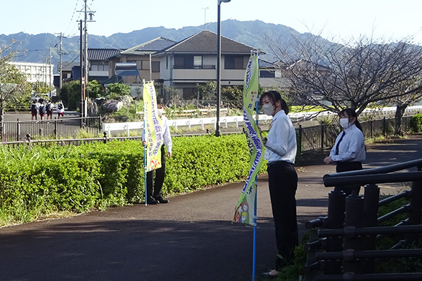 藤枝西高等学校近郊の通学路【写真】