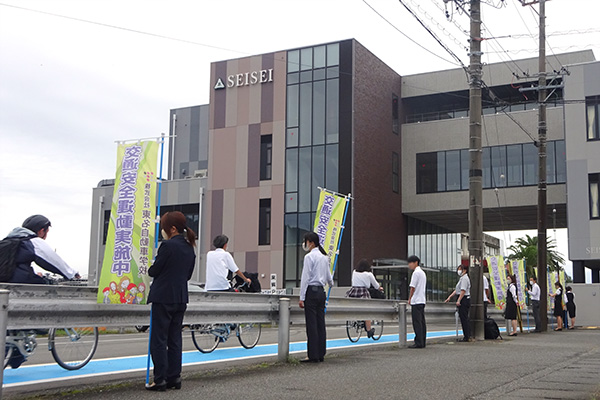 静清高等学校の通学路【写真】