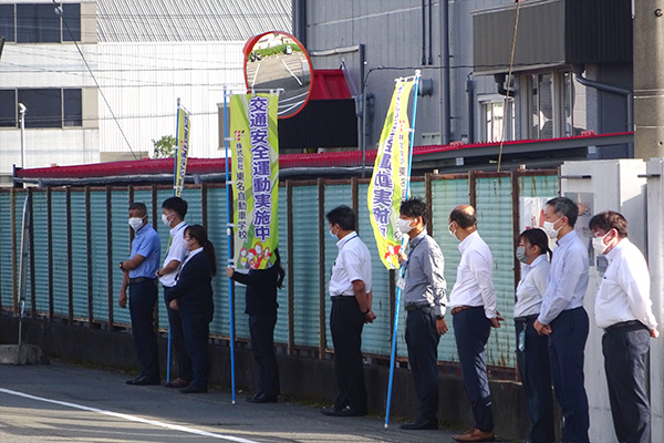 東名自動車学校正門前【写真】