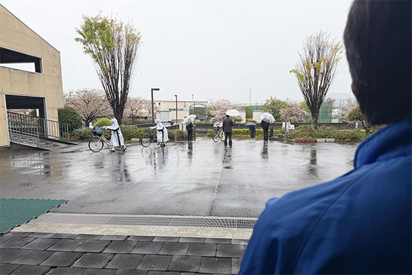 藤枝西高等学校の北門前通学路【写真】
