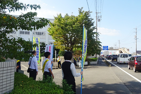 藤枝北高等学校の正門【写真】