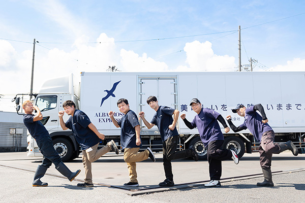 丸橋運送 社員笑顔